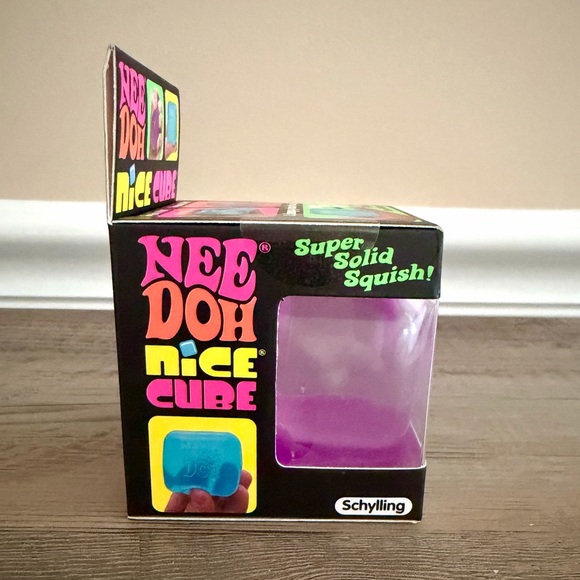 NeeDoh Nice Cube Purple Super Solid Squish - Picture 2 of 4